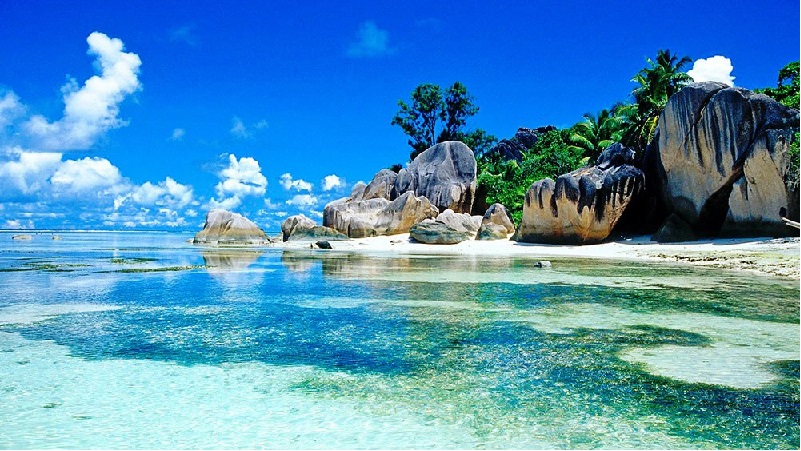 Alle Seychelles il clima è sempre caldo, anche se non raggiunge mai punte troppo alte, né troppo basse