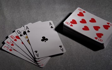 5 modi in cui i giochi di carte possono essere benefici per voi